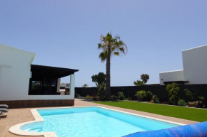 Endearing Lanzarote Villa | Villa Dorada | 3 Bedrooms | Private Pool & Sun Terrace & Hot tub | Playa Blanca